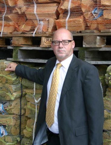 Hans Albert Leßenich, Marketingleiter der Kölner Rheinbraun Brennstoff GmbH Hans Albert Leßenich, Marketingleiter der Kölner Rheinbraun Brennstoff GmbH