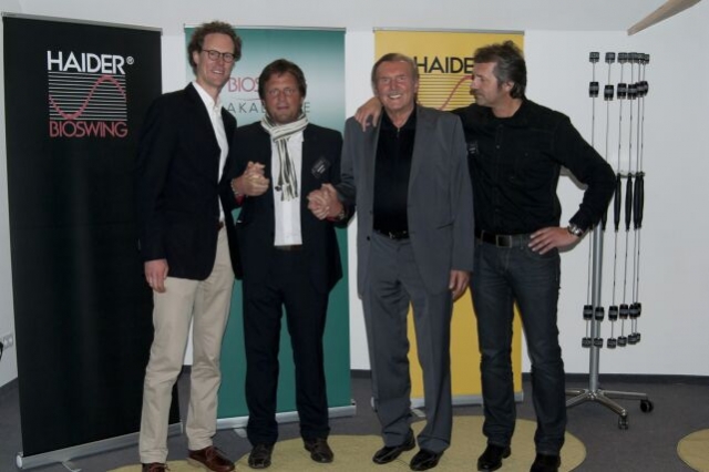 von links: Akademieleiter Christof Otte und Markus, Eduard und Alexander Haider von Bioswing von links: Akademieleiter Christof Otte und Markus, Eduard und Alexander Haider von Bioswing