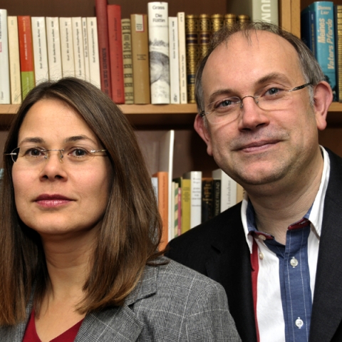 Susanne Eybe und Olaf Eybe steuern ihre Kommunikationsagentur Eybe + Eybe seit 15 Jahren erfolgreich Susanne Eybe und Olaf Eybe steuern ihre Kommunikationsagentur Eybe + Eybe seit 15 Jahren erfolgreich