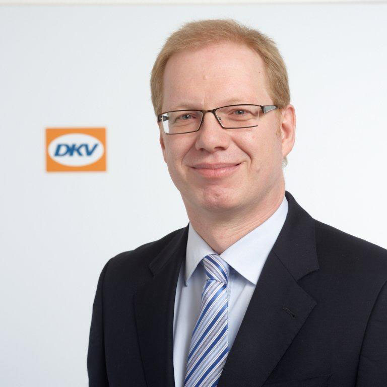 Dr. Werner Grünewald, Co-Geschäftsführer des DKV Euro Service freut sich über die Auszeichnung. Dr. Werner Grünewald, Co-Geschäftsführer des DKV Euro Service freut sich über die Auszeichnung.