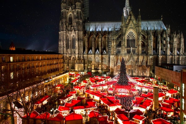 Weihnachtsmarkt am Kölner Dom Weihnachtsmarkt am Kölner Dom