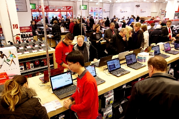 Im neuen STAPLES Büromarkt in der Sindorfer Straße 48 in Kerpen finden Kunden auf 1.275 Quadratmeter Im neuen STAPLES Büromarkt in der Sindorfer Straße 48 in Kerpen finden Kunden auf 1.275 Quadratmeter