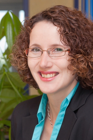 Heike Johannes, Produktmanagerin bei der CSP GmbH&CO. KG Heike Johannes, Produktmanagerin bei der CSP GmbH&CO. KG