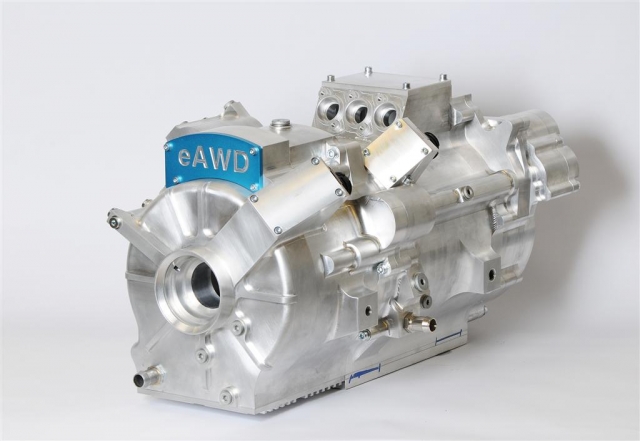 Das eAWD-System von BorgWarner kombiniert Allradantrieb und Hybridisierung in einem kompakten System Das eAWD-System von BorgWarner kombiniert Allradantrieb und Hybridisierung in einem kompakten System