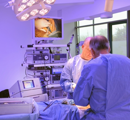 ERBE HF-Chirurgie-Workstation in der Anatomie ERBE HF-Chirurgie-Workstation in der Anatomie