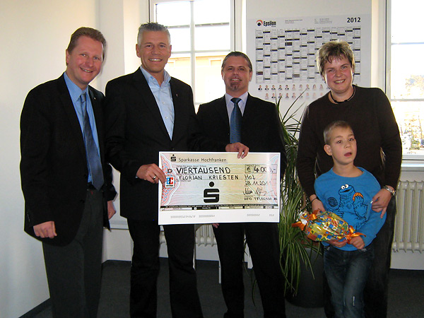 Achim Hager, Wolfgang Hüttner, Jörg Böckel und Florian Kriesten mit seiner Mutter (von links) Achim Hager, Wolfgang Hüttner, Jörg Böckel und Florian Kriesten mit seiner Mutter (von links)