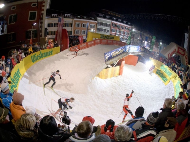 Wer den Nachtsprint gewinnen will, muss läuferisch wie taktisch absolut fit sein. Wer den Nachtsprint gewinnen will, muss läuferisch wie taktisch absolut fit sein.