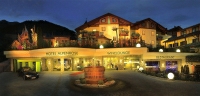 Hotelansicht bei Nacht 1_Alpenrose (Leading Family Hotels & Resorts) Hotelansicht bei Nacht 1_Alpenrose (Leading Family Hotels & Resorts)