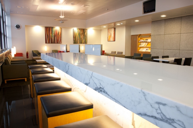 Die Lounge von Cathay Pacific am Frankfurter Flughafen steht ab sofort auch Business Class Passagier