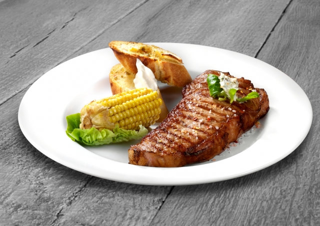 Um Dry Aged Beef genießen zu können, müssen Feinschmecker ab sofort nicht mehr nach New York reisen. Um Dry Aged Beef genießen zu können, müssen Feinschmecker ab sofort nicht mehr nach New York reisen.