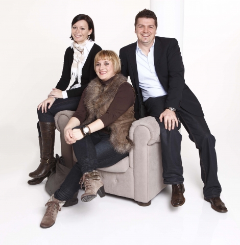 Sophie (mitte) mit Jörg (rechts) und Stephie (links) vom BAUR Facebook Team Sophie (mitte) mit Jörg (rechts) und Stephie (links) vom BAUR Facebook Team