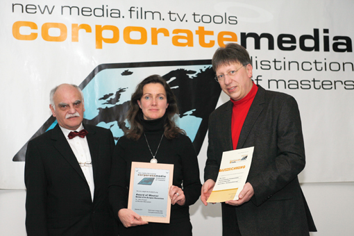Dr. Elisabeth Decker, Geschäftsführung Meavision Media (Mitte) freut sich über die Awards. Dr. Elisabeth Decker, Geschäftsführung Meavision Media (Mitte) freut sich über die Awards.