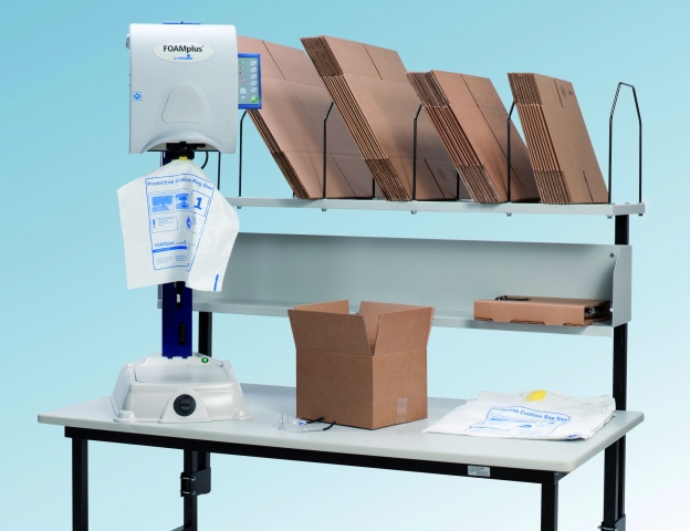 Im kompakten Tischgerät Foamplus Mini von Storopack sind die Schaumkomponenten integriert. Im kompakten Tischgerät Foamplus Mini von Storopack sind die Schaumkomponenten integriert.
