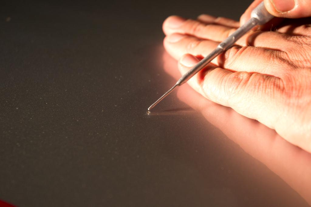 Mit der Lackpipette ist eine punktgenaue Reparatur möglich
