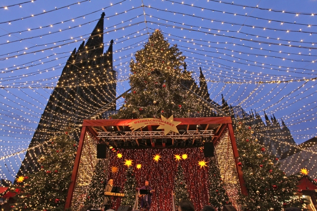 Weihnachtsmarkt am Kölner Dom Weihnachtsmarkt am Kölner Dom
