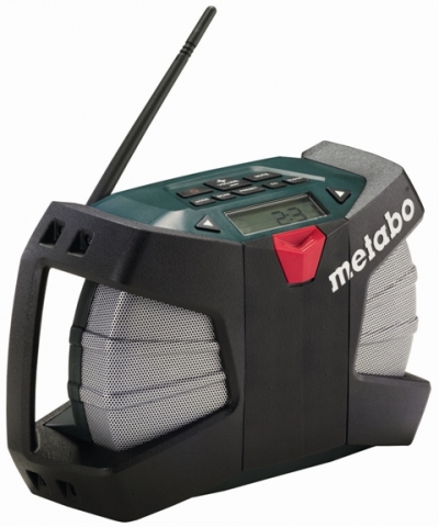 Das robuste Akku-Baustellenradio RC 12 Wild Cat klingt gut und lädt gleichzeitig Akkus mit 10,8 V Sp Das robuste Akku-Baustellenradio RC 12 Wild Cat klingt gut und lädt gleichzeitig Akkus mit 10,8 V Sp