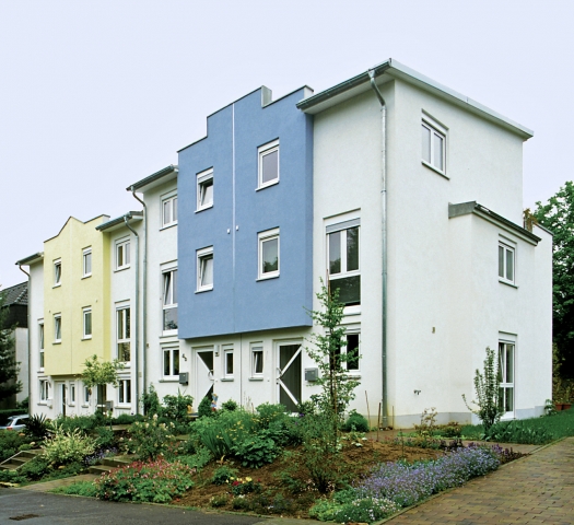 Auch schallschutztechnisch kein Problem: Moderne Reihenhäuser aus PORIT Porenbeton. Auch schallschutztechnisch kein Problem: Moderne Reihenhäuser aus PORIT Porenbeton.