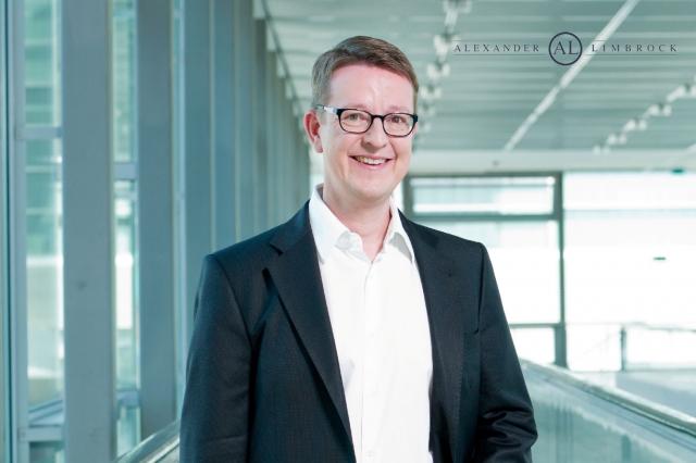Motivationstrainer Alexander Limbrock kommt an die Kosmetikschule Schäfer Motivationstrainer Alexander Limbrock kommt an die Kosmetikschule Schäfer
