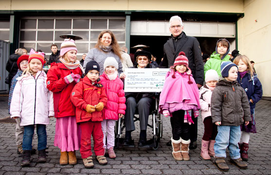Scheckübergabe an den Förderverein des Kindergartens in der Estermannstraße, Bonn e.V. 