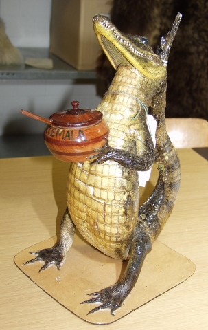 Viele exotische Souvenirs sind verboten und strafbar und werden vom Zoll beschlagnahmt (Foto) Viele exotische Souvenirs sind verboten und strafbar und werden vom Zoll beschlagnahmt (Foto)