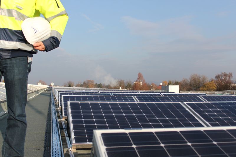 Dachfläche genutzt: Archimedes erstellt auf Photovoltaikanlage auf 13.200m² Dachfläche genutzt: Archimedes erstellt auf Photovoltaikanlage auf 13.200m²