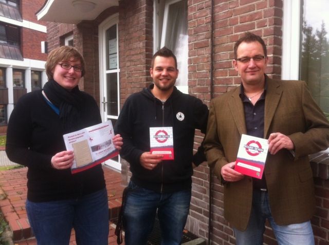 Melanie Vehring, Stephan Faber und Reinhard Pohlmann mit dem frisch gedrucktem Buch Melanie Vehring, Stephan Faber und Reinhard Pohlmann mit dem frisch gedrucktem Buch