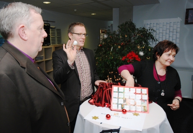 Von links: Rechtsanwalt Dietmar Prenosil, MONARCHIS HILF e.V.-Vorsitzender Pastor Greiner und MONARC Von links: Rechtsanwalt Dietmar Prenosil, MONARCHIS HILF e.V.-Vorsitzender Pastor Greiner und MONARC