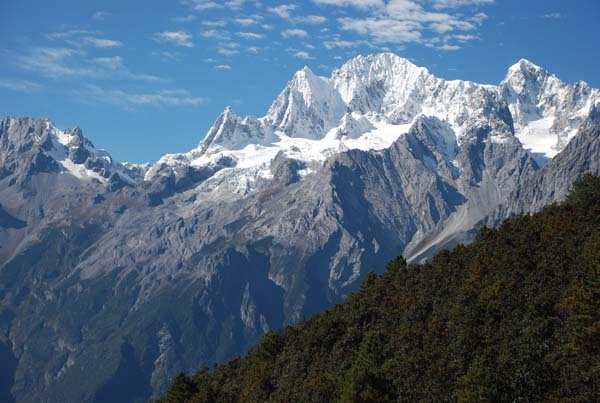 Jade-Drachen-Schneeberg bei Lijiang Jade-Drachen-Schneeberg bei Lijiang