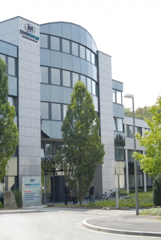 CoolEnergy ist in das verkehrsgünstig gelegene?Gotic Haus? an der B 1 umgezogen. CoolEnergy ist in das verkehrsgünstig gelegene?Gotic Haus? an der B 1 umgezogen.