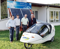 von links: P. Knuth und S. Jakob (Geschäftsführer Enerix) H.-J.Fell (MdB) N. Müller (Marktrat N