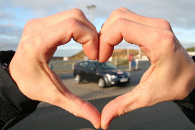 Beim Speed Dating im ADAC Fahrsicherheitszentrum Hansa/Lüneburg schlagen nicht nur die Herzen von A Beim Speed Dating im ADAC Fahrsicherheitszentrum Hansa/Lüneburg schlagen nicht nur die Herzen von A