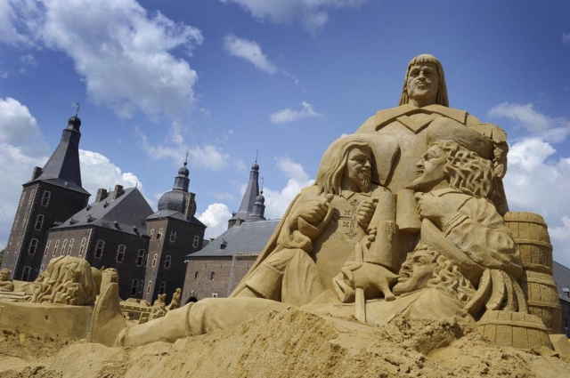 Sandskulpturenfestival auf Kasteel Hoensbroek