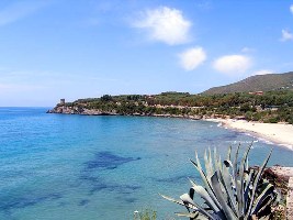 Der malerische Calanca-Sandstrand in Marina di Camerota