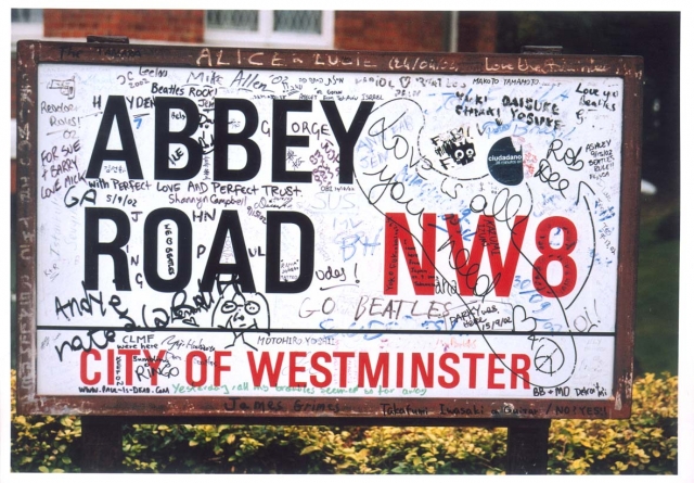 Foto : AbbeyRoad-Schild (C) Juliana Orihuela, julianaorihuela.com Foto : AbbeyRoad-Schild (C) Juliana Orihuela, julianaorihuela.com