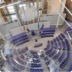 Auf UNI.DEüber mehr Transparenz in der Politik diskutieren Auf UNI.DEüber mehr Transparenz in der Politik diskutieren