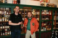 v.l. Mike Lord, The Whisky Shop Dufftown und Gunter Sommer, Gründer SWBOE
