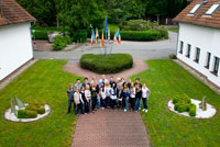 Studenten auf dem Campus in Lippstadt, NRW