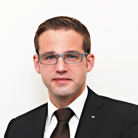 Ab sofortübernimmt Manuel Löffelholz eines der drei neu geschaffenen Vertriebsgebiete. Ab sofortübernimmt Manuel Löffelholz eines der drei neu geschaffenen Vertriebsgebiete.