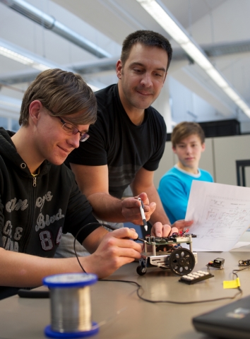 Ausbildung zum?Elektroniker/-in für Geräte und Systeme? bei Theben in Haigerloch Ausbildung zum?Elektroniker/-in für Geräte und Systeme? bei Theben in Haigerloch