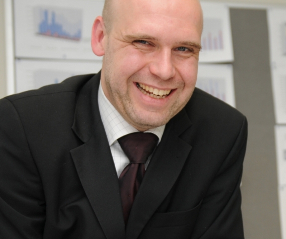Jörn van der Ende, Bad-Experte und Geschäftsführer der SYSTEMBAD van der Ende GmbH mit Sitz in Neuki
