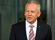 Eröffnet den Unternehmertag 2012: Vorstandsvorsitzender der Deutschen Bahn Dr. Rüdiger Grube Eröffnet den Unternehmertag 2012: Vorstandsvorsitzender der Deutschen Bahn Dr. Rüdiger Grube