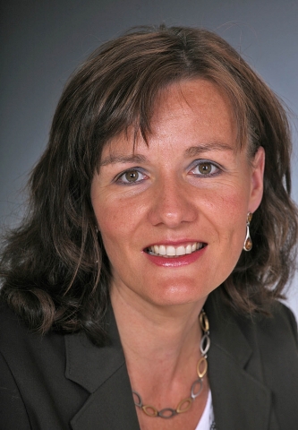 Petra Greiffenhagen, Vorstandsvorsitzende des VOI e. V. Petra Greiffenhagen, Vorstandsvorsitzende des VOI e. V.