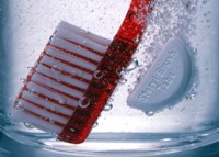 Hygienische Zahnbürste durch Steryl Brush Tabs