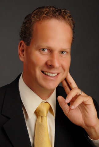 Referent des Webinars: Eric Ecker, Vice President Central Europe Harte-Hanks Trillium Software