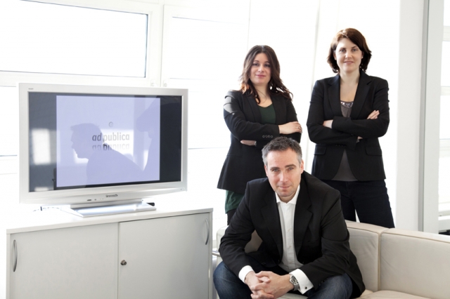Das ad publica Führungsteam: Heiko Biesterfeldt, Sonia Garcia Köpper (hinten links), Martina Biester Das ad publica Führungsteam: Heiko Biesterfeldt, Sonia Garcia Köpper (hinten links), Martina Biester
