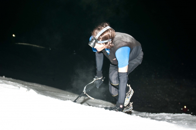 Sportler am Limit. Bei der Streif Vertical Up in Kitzbühel ist jedes Hilfsmittel zur Fortbewegung au