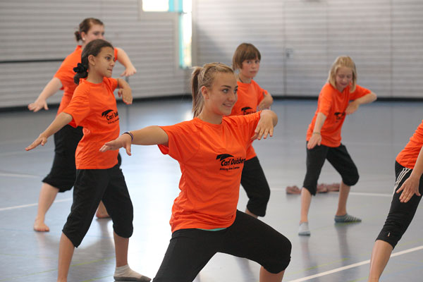 Tanztraining im internationalen Sprachcamp Tanztraining im internationalen Sprachcamp