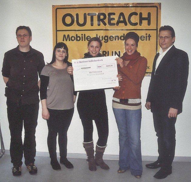 Polyprint überreicht OUTREACH KIDS eine weitere Spende Polyprint überreicht OUTREACH KIDS eine weitere Spende