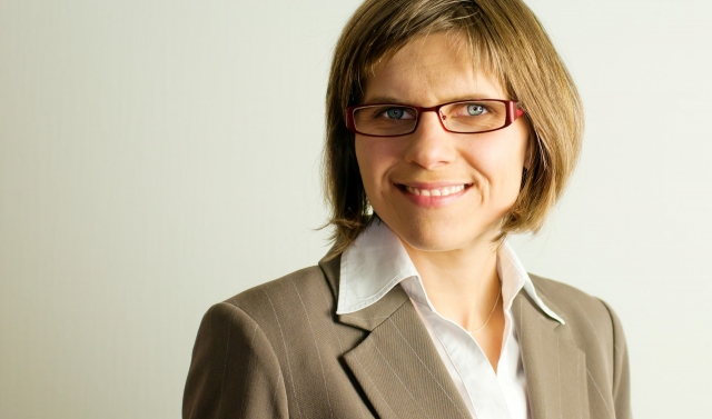 Claudia Schmidt, Leiterin des Weiterbildungsteams Claudia Schmidt, Leiterin des Weiterbildungsteams