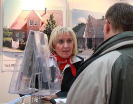 Beratung steht auf der Messe 